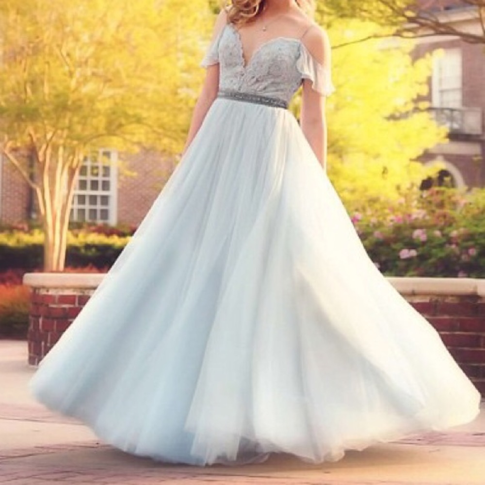 Prom dress - Picture 3 of 5